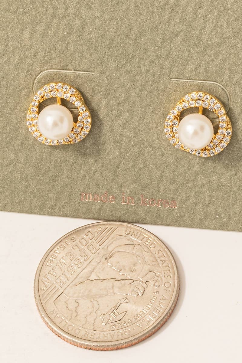 Rhinestone Halo Set Pearl Stud Earrings